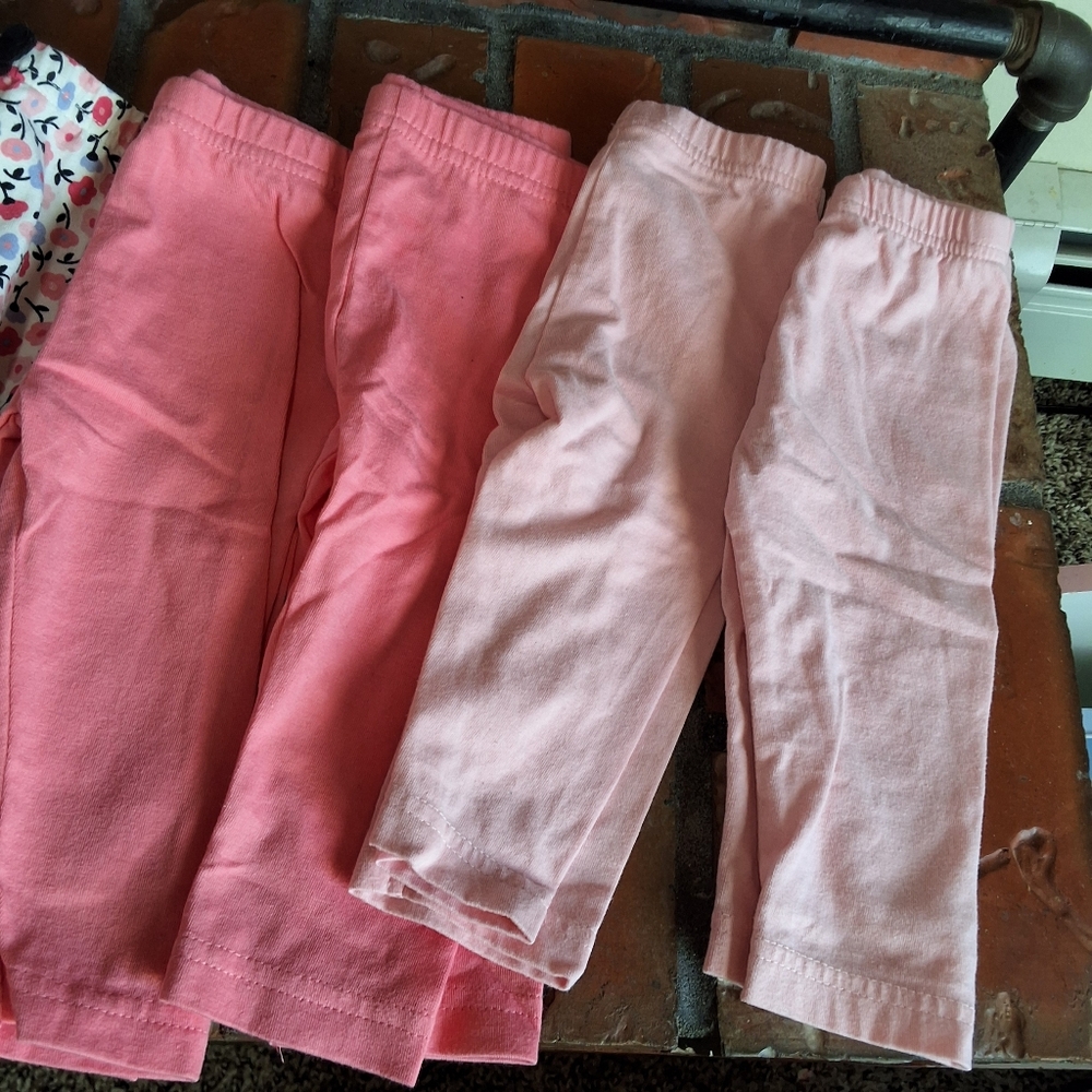 8 Touched by Nature Ditsy Floral Baby Leggins - Picture 7 of 8